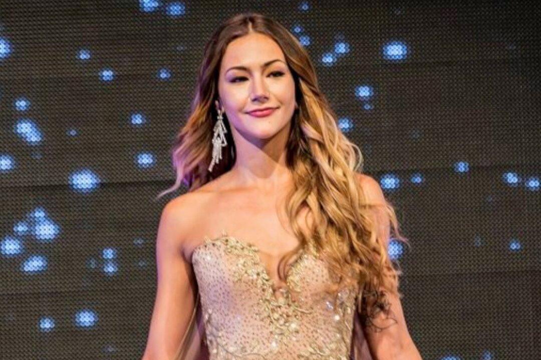 Miss Universe New Zealand Finalist Amber-Lee Friis Dies at 23
