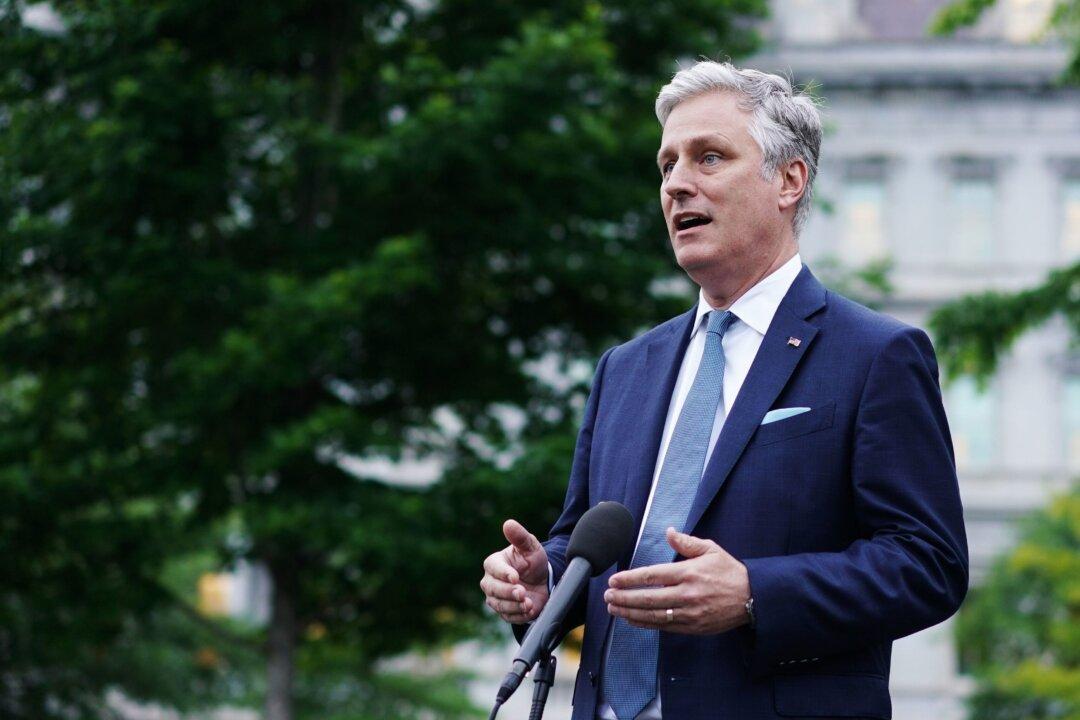 Huawei’s UK Future: UK and US Security Heads to Talk in Paris