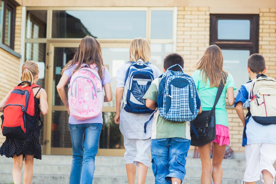 Kansas State’s First and Famous Sextuplets Graduate High School, Go Their Separate Ways