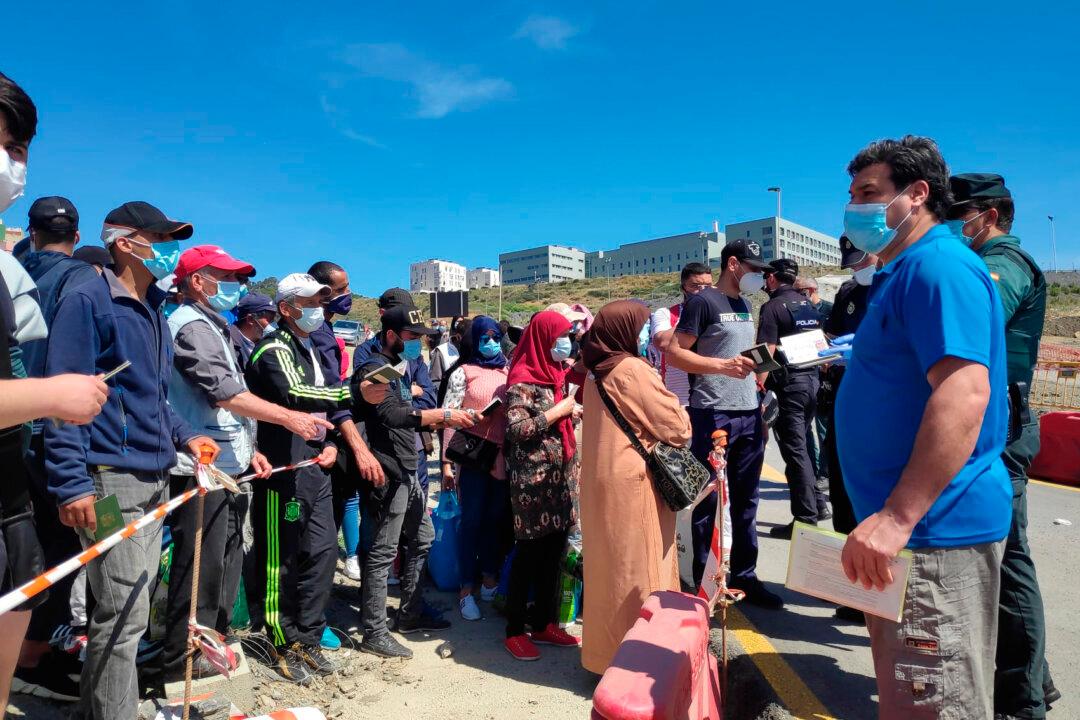 Moroccans Trapped in Spain for 2 Months Head Home at Last