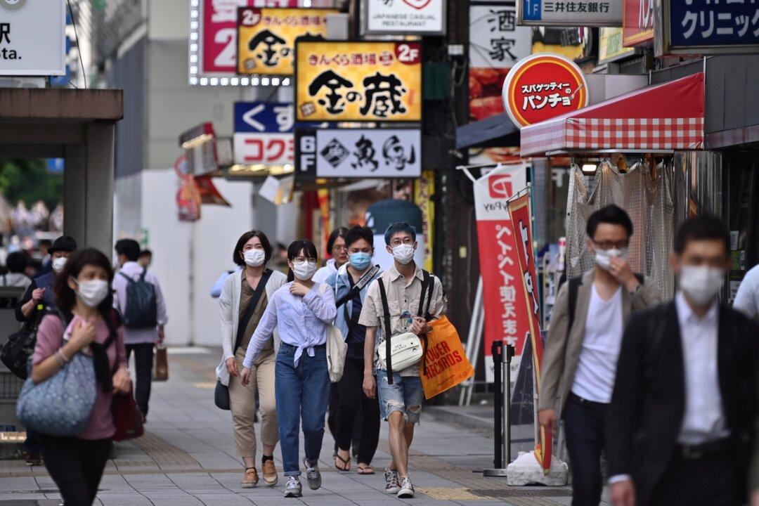 Japan Approves Fresh $1.1 Trillion Stimulus to Combat Pandemic Pain