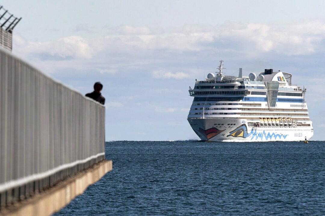 Canada Enacts Ban of Large Cruise Ships Until October