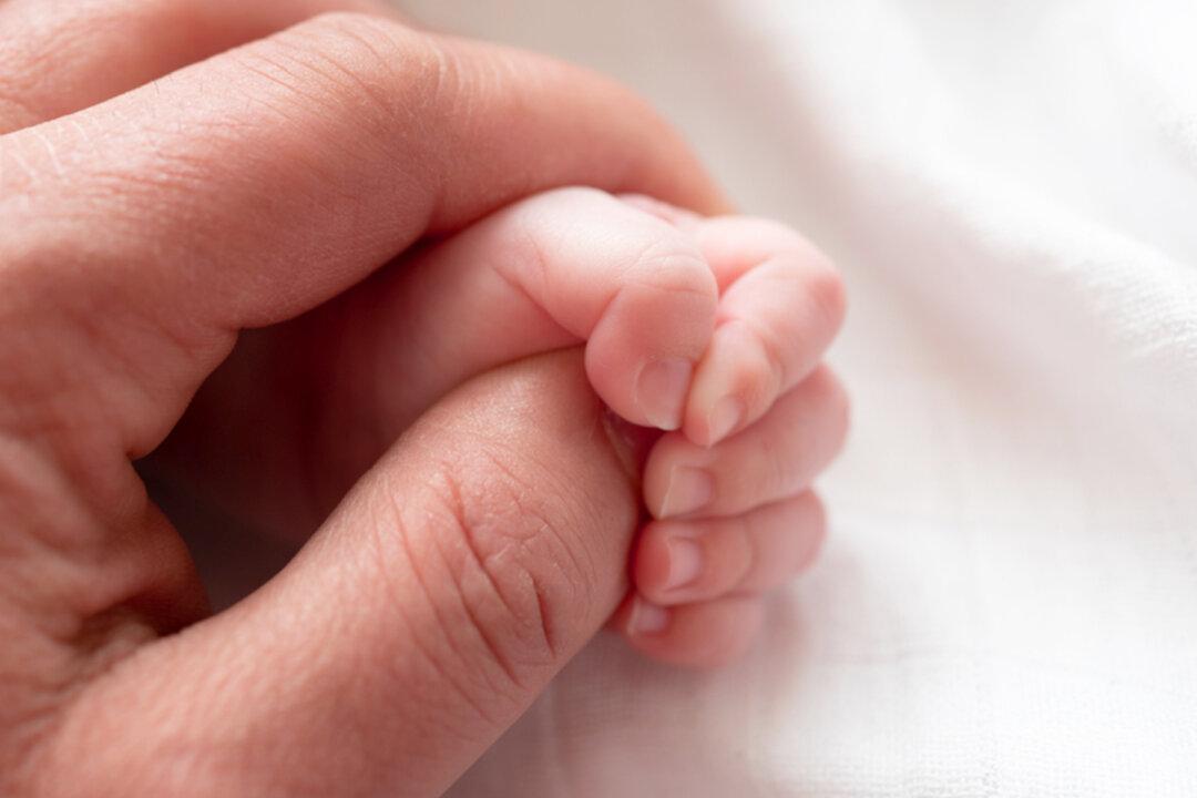 Man Finds Abandoned Baby Dumped by Side of the Road in Thailand, Has Her Rushed to Hospital