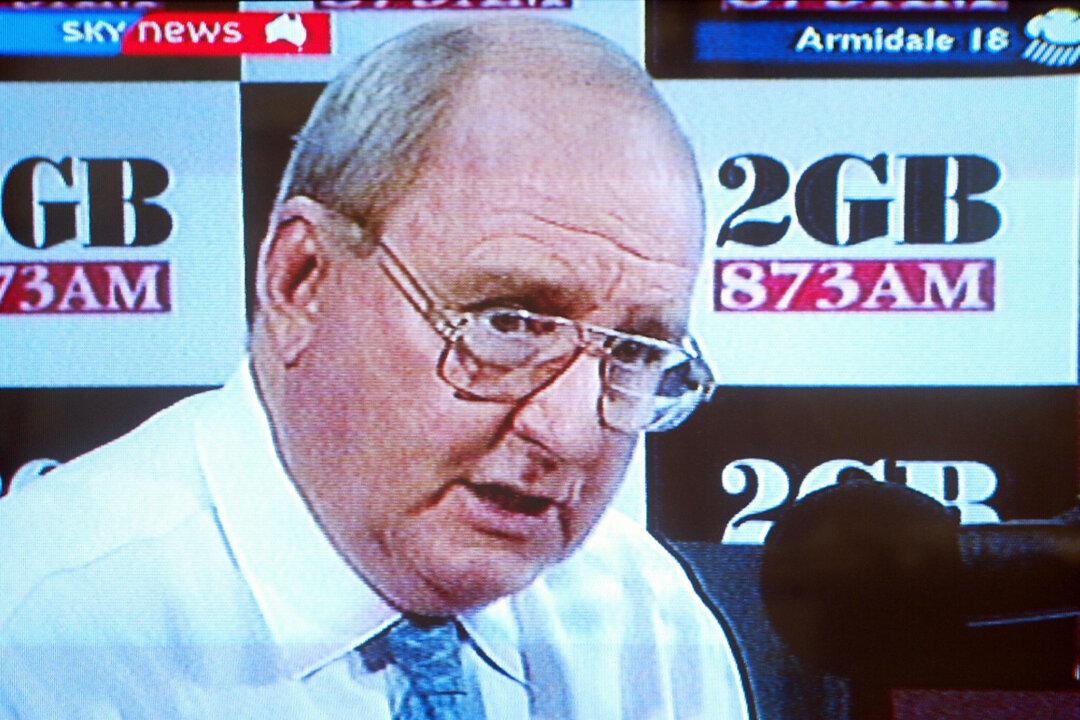 2GB Breakfast Star Host Alan Jones Muses on ‘Stepping Stones’ in Finale