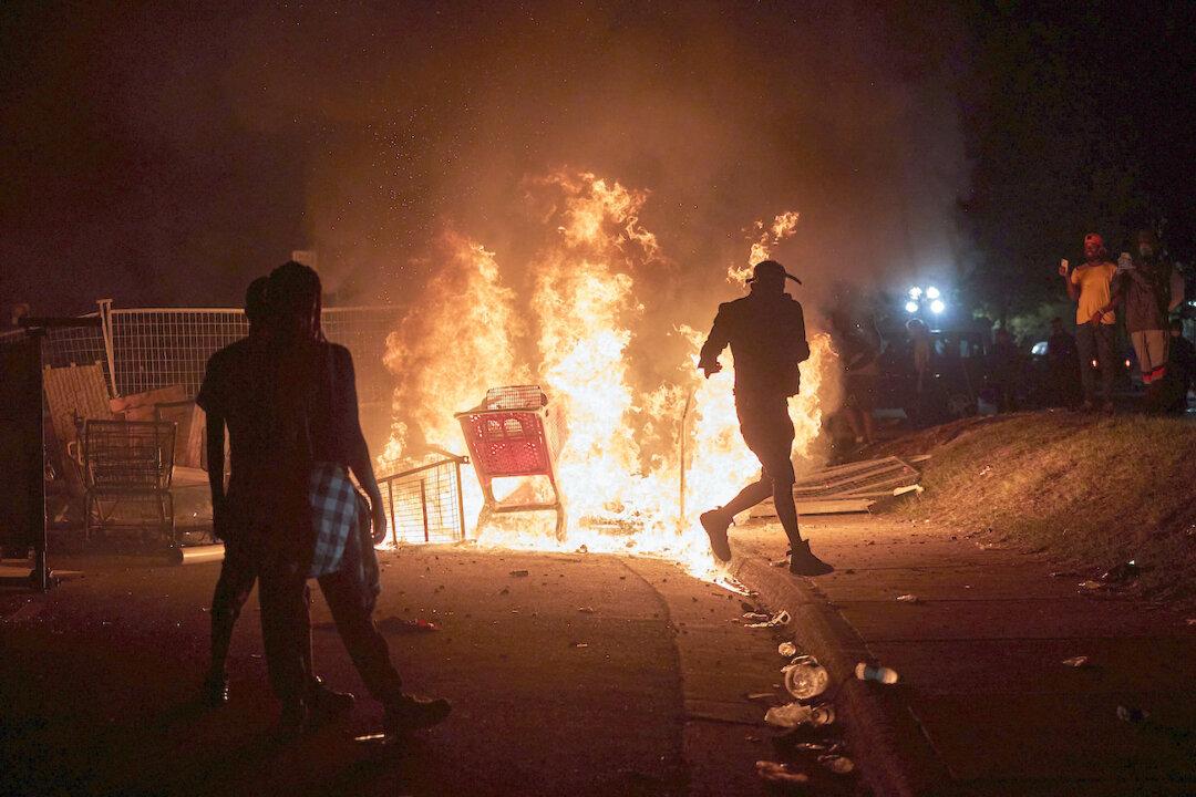 Minneapolis Police Chief Says Violent Protesters Not From the City