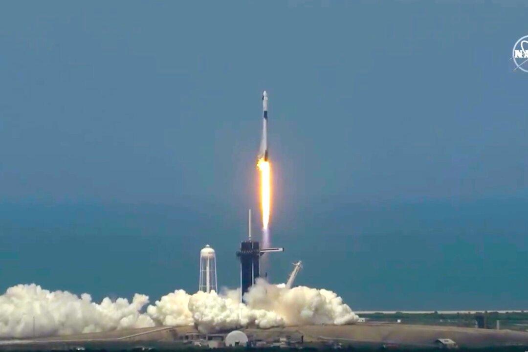 NASA, SpaceX Launch American Astronauts Into Space, First Time Since 2011