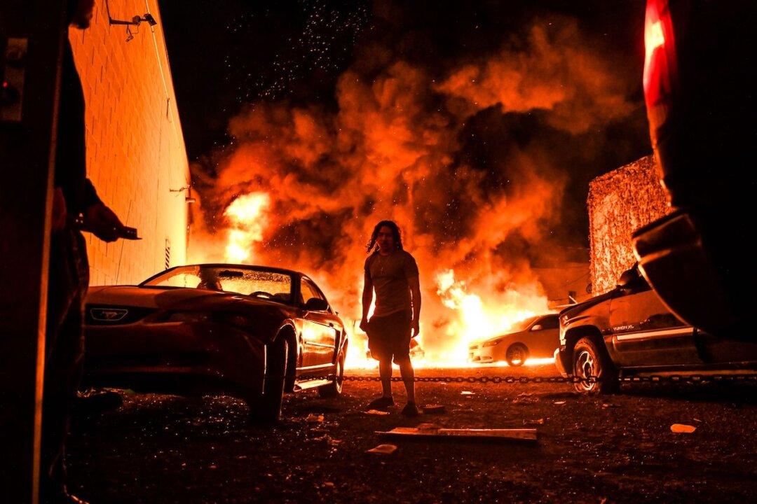 Governors, Mayors Condemn Violent Protesters: ‘No Honor in Burning Down Your City’
