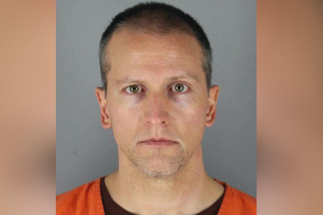 Judge Denies Request to Delay Cop’s Trial in Floyd’s Death