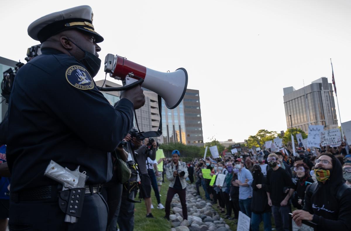 Sheriff Removes Helmet and Joins George Floyd March in Michigan