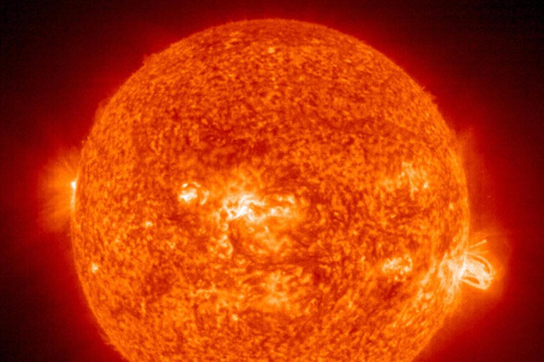 Rare Solar Superstorm Could Prompt ‘Internet Apocalypse’ Lasting Several Months: Study