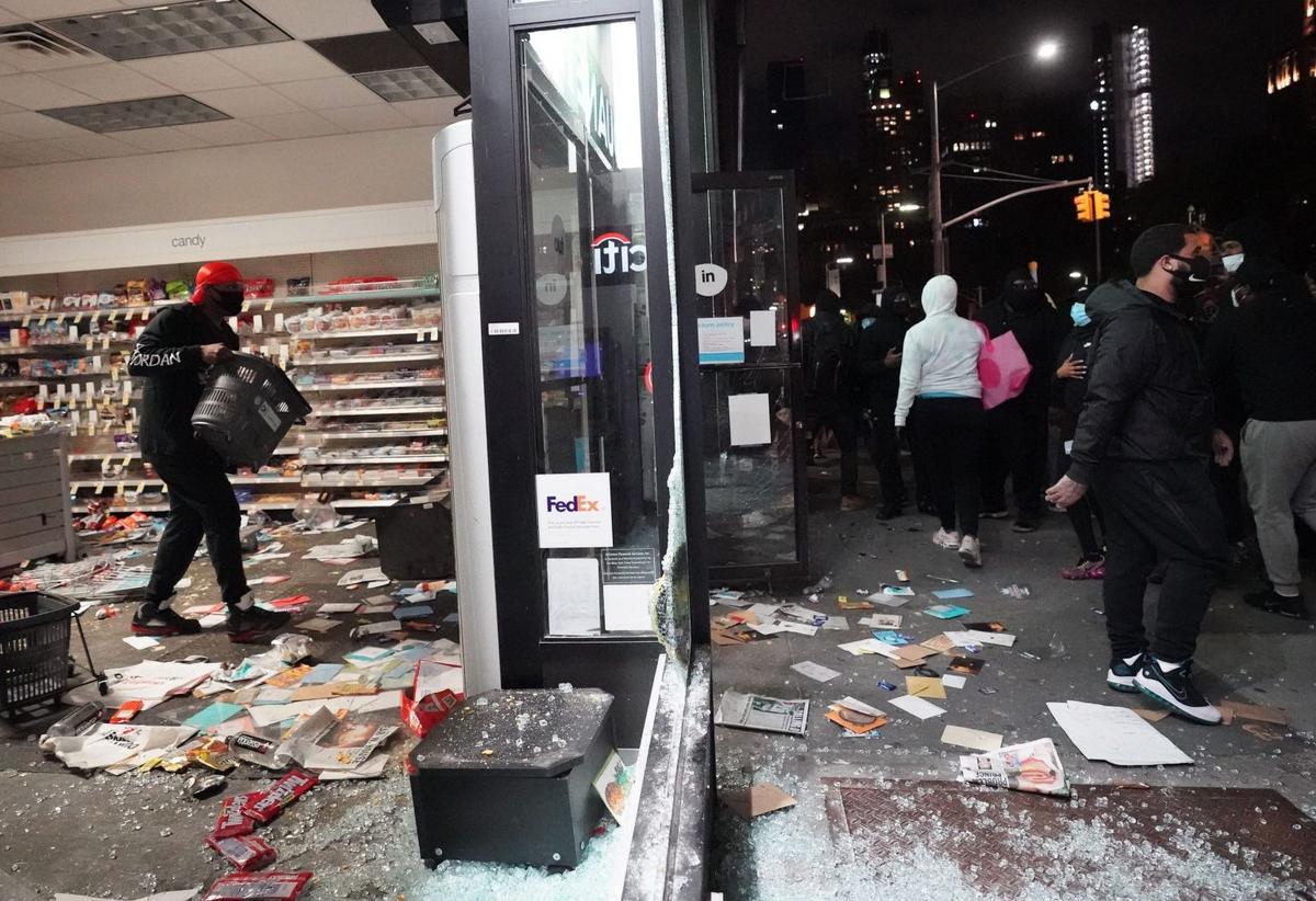 Woman Beaten by Looters While Trying to Protect Business in New York