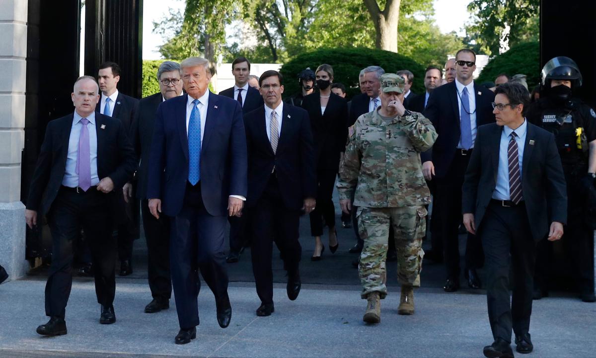 Trump Deploying ‘Heavily Armed Soldiers’ to Washington, Vows to Crush Riots Nationwide