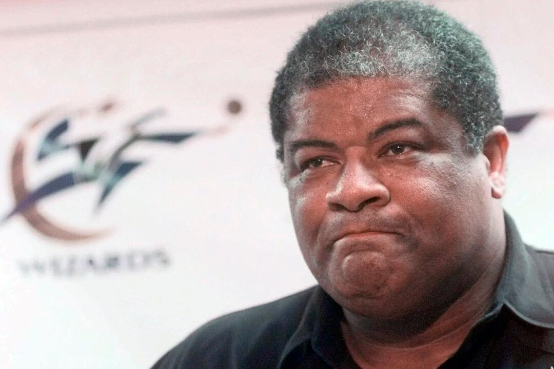 Wes Unseld, NBA Rookie of Year and MVP in 1969, Dies at 74