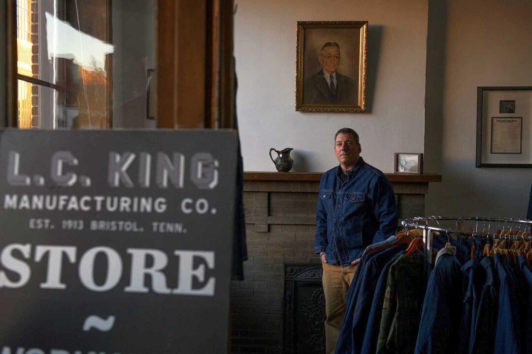 Masks Made in America by an All-American Company