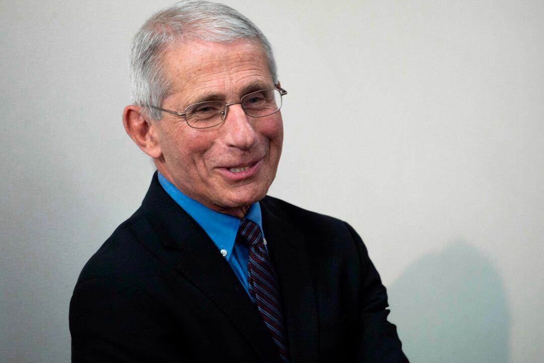 US Should Have a ‘Couple Hundred Million’ Doses of a COVID-19 Vaccine by the Start of 2021, Fauci Says