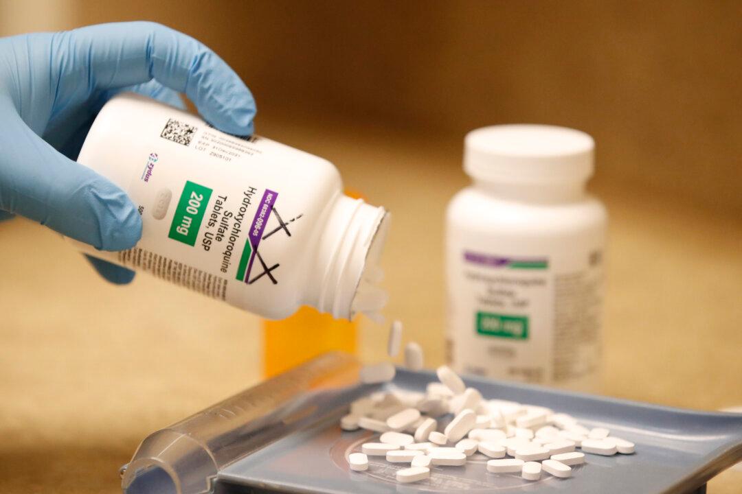 Hydroxychloroquine Drug Cocktail Lowers COVID-19 Hospitalizations by 84 Percent, Study Suggests