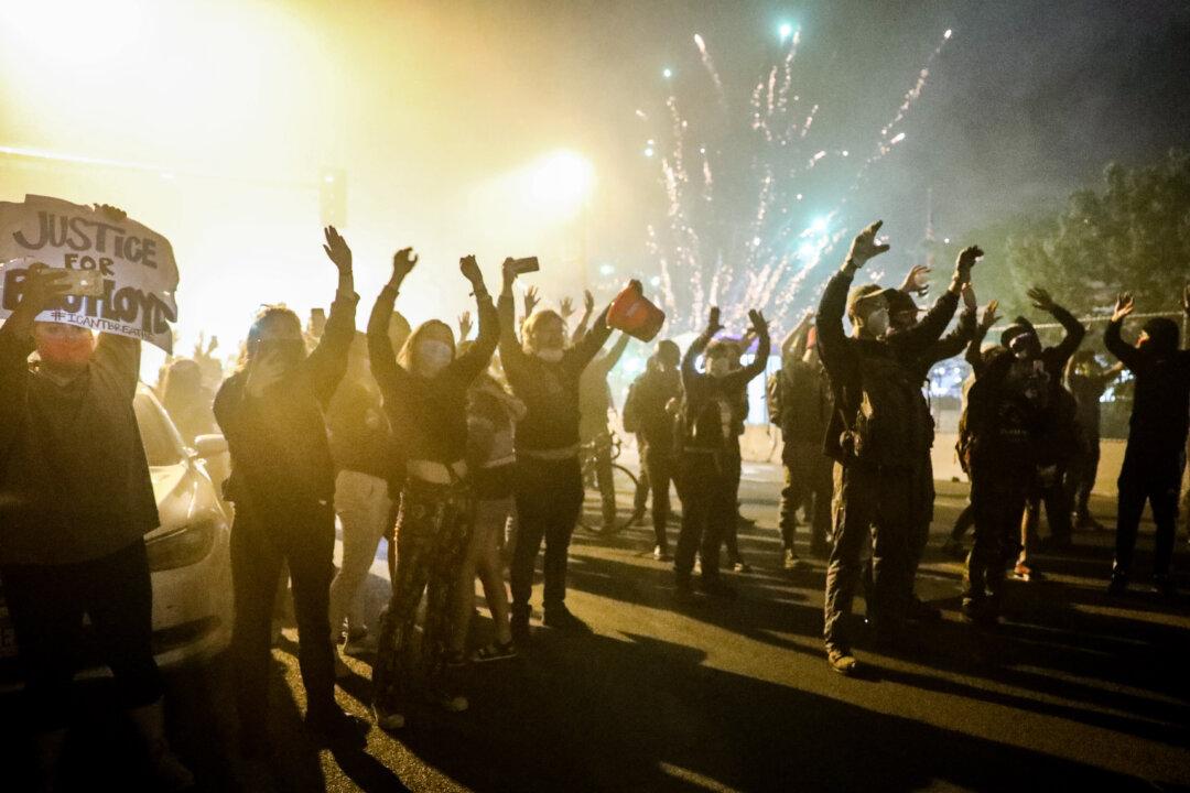 GOP Representatives Propose Doubling Federal Punishment for Rioting