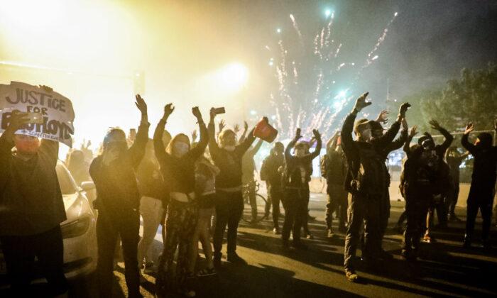 GOP Representatives Propose Doubling Federal Punishment for Rioting