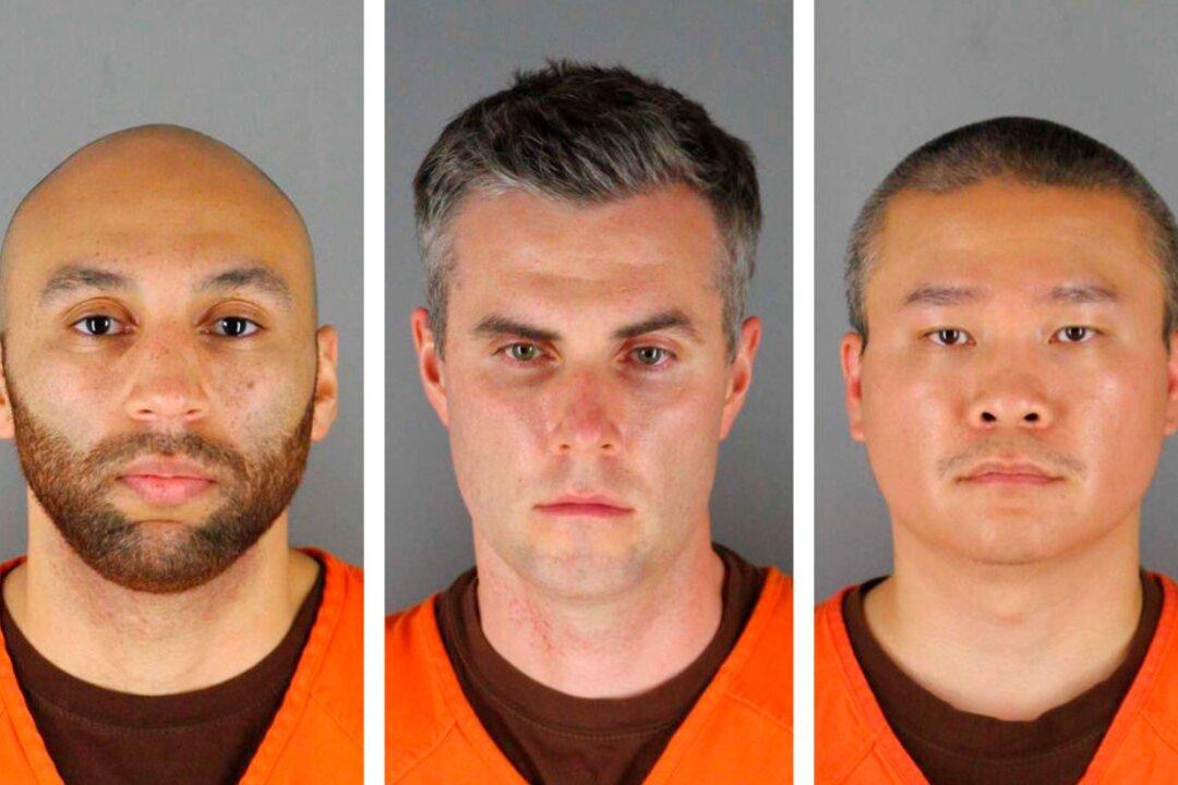 Both Sides Seek to Delay State Trial for Cops in Floyd Death