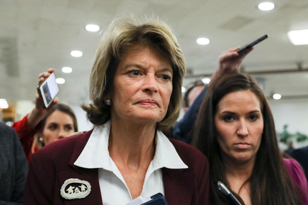 Trump Vows to Campaign for Any Candidate Challenging Sen. Lisa Murkowski