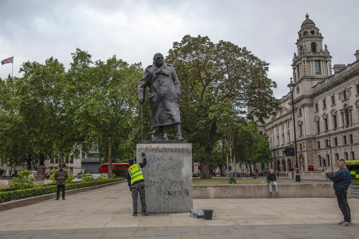 UK to Protect Statues From ‘Woke Militants,’ Minister Says