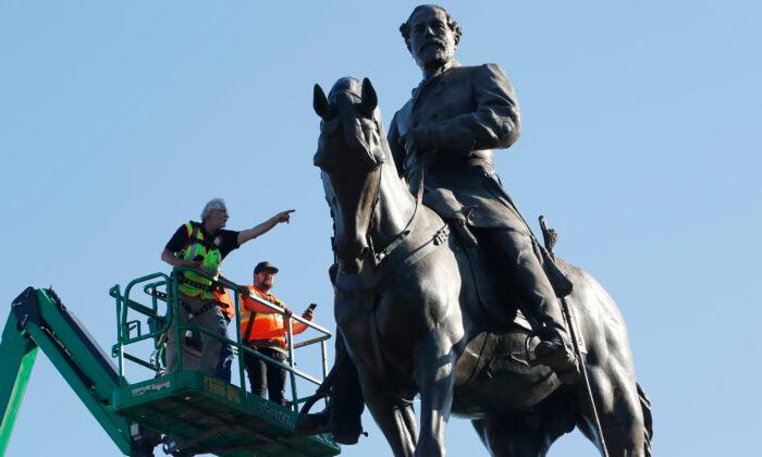 Virginia School Board to Rename Robert E. Lee High School; Obama Among Possible Replacements
