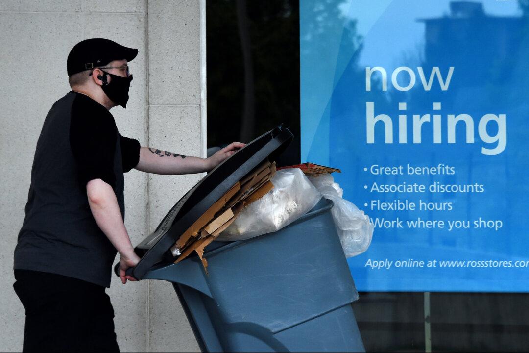 US Businesses Going Full Steam Ahead With Hiring
