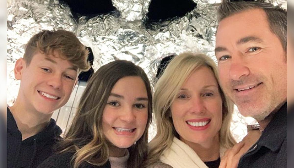 Dad Takes Over Teen’s Social Media, Posts Hilarious Selfies and Videos as Punishment