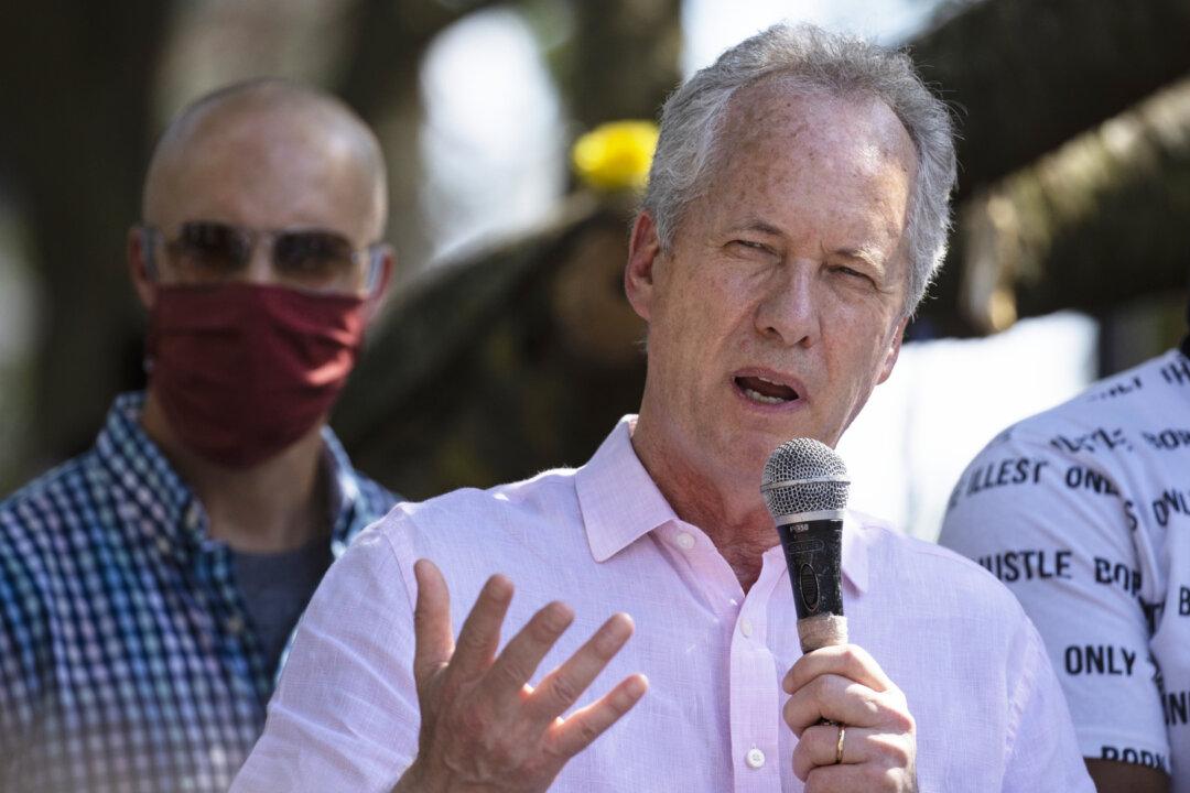 Louisville City Council Passes Legislation Banning No-knock Warrants