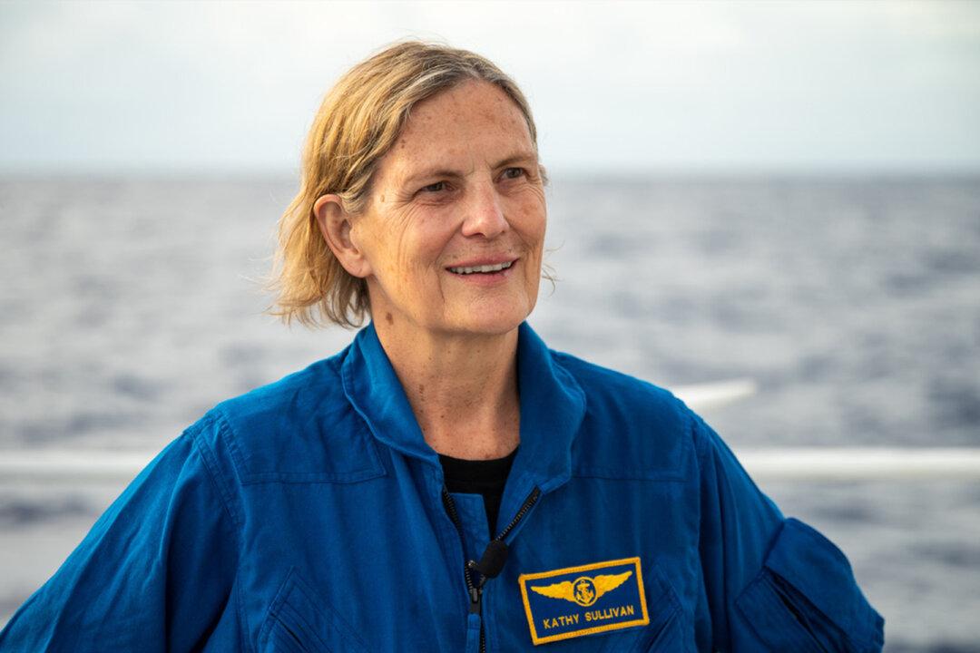 First US Female Spacewalker Becomes First Woman to Dive 36,000ft to Earth’s Lowest Point