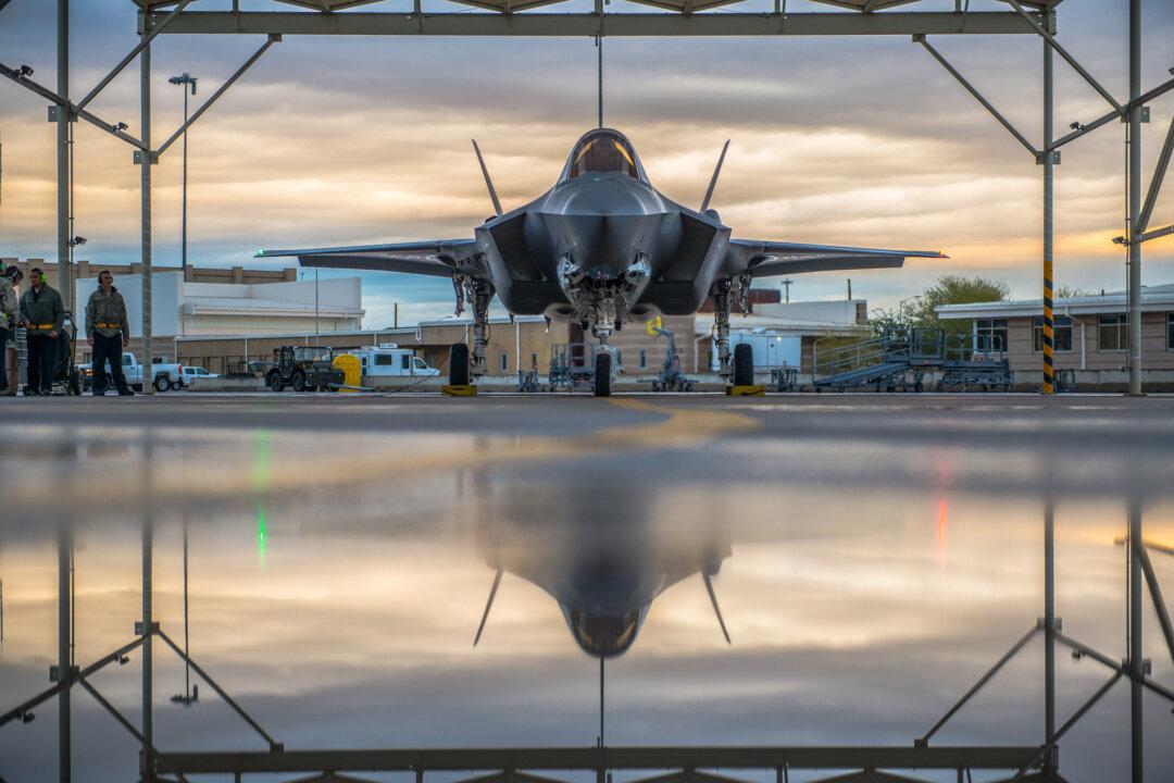 Australian Air Force’s Fifth Generation F-35’s Ready to Fly