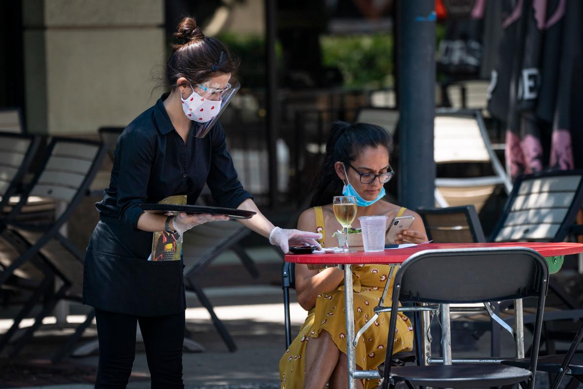 People Fully Vaccinated Against COVID-19 Don’t Need to Wear Masks Outdoors: CDC