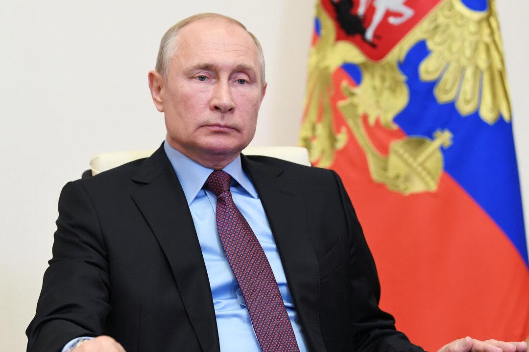 Putin Says Russia Will Be Able to Counter Hypersonic Weapons