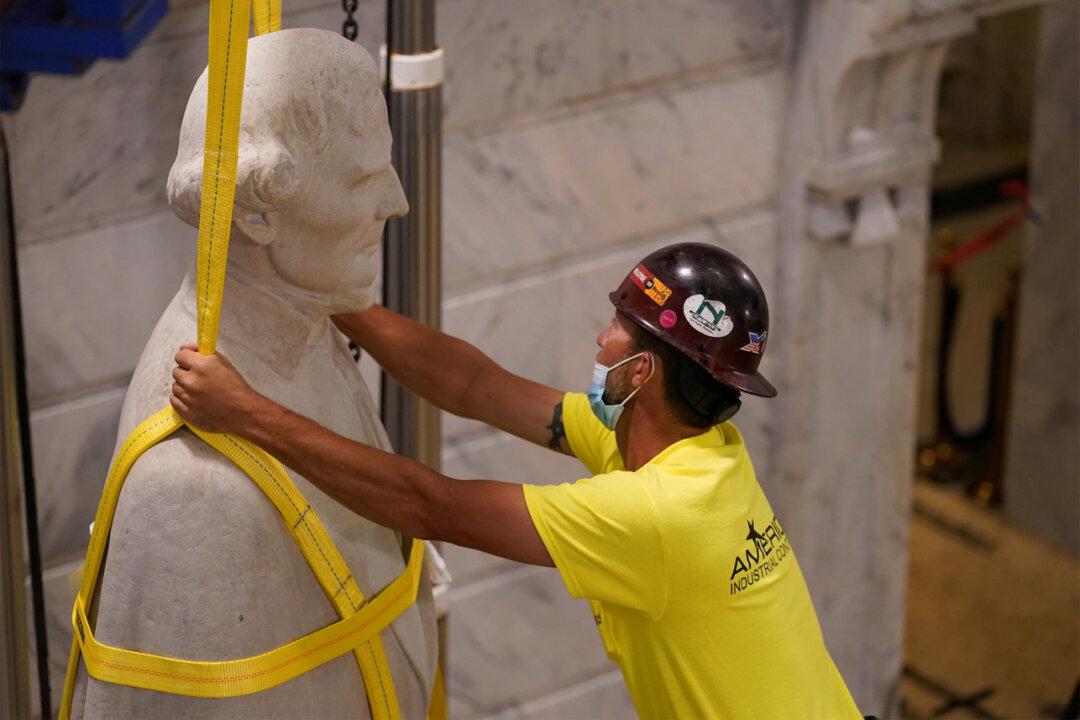 Artifacts Found in Jefferson Davis Statue Being Removed in Kentucky Capitol