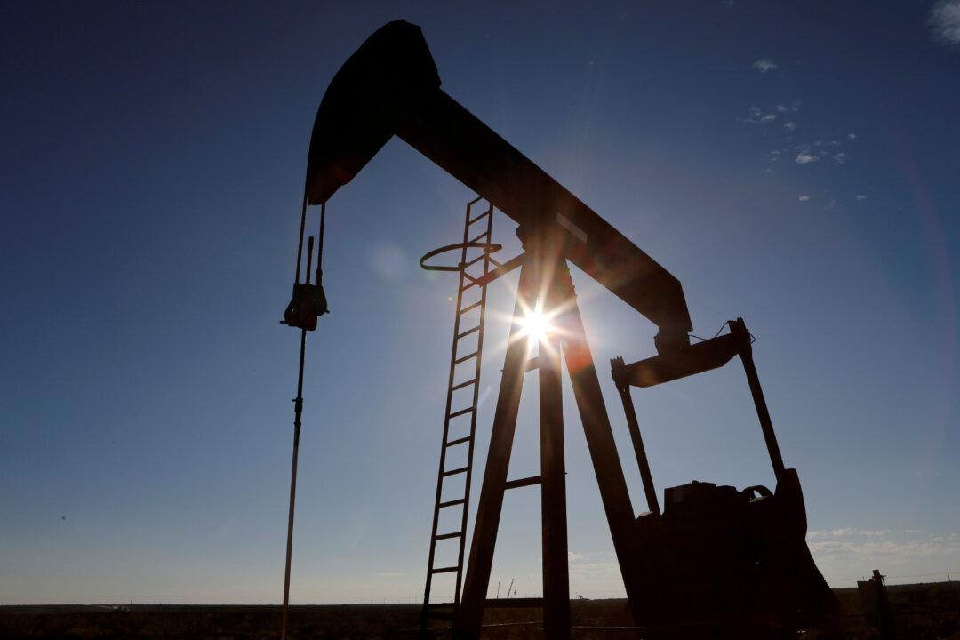 Oil & Gas Recovery Slows as Drilling Dips, Service Job Losses Rise
