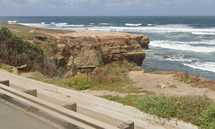 San Diego Cop Scales Down Cliff to Rescue Twin Girls, 2, After Suicidal Dad Drives Into Ocean