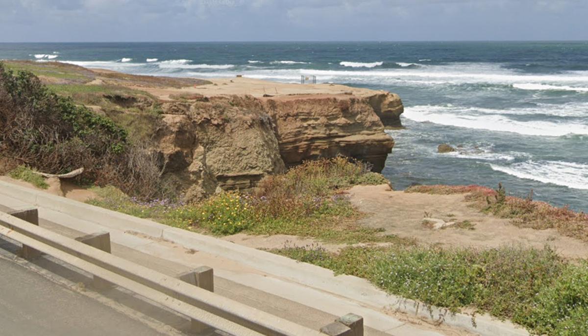 San Diego Cop Scales Down Cliff to Rescue Twin Girls, 2, After Suicidal Dad Drives Into Ocean