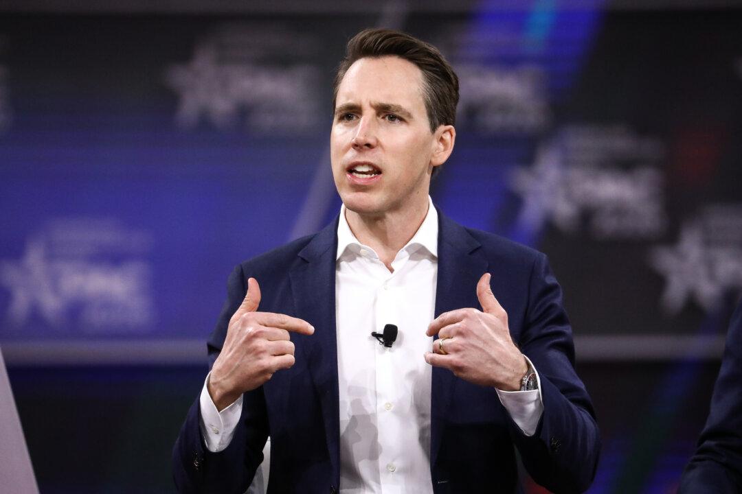 Sen. Hawley Blasts Supreme Court’s Bostock Decision, Urges Religious Conservatives to Reject Establishment GOP Deal