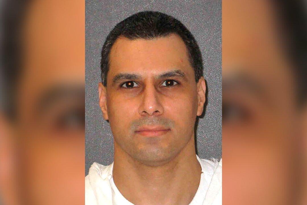 US Supreme Court Halts Texas Execution Over Clergy Question
