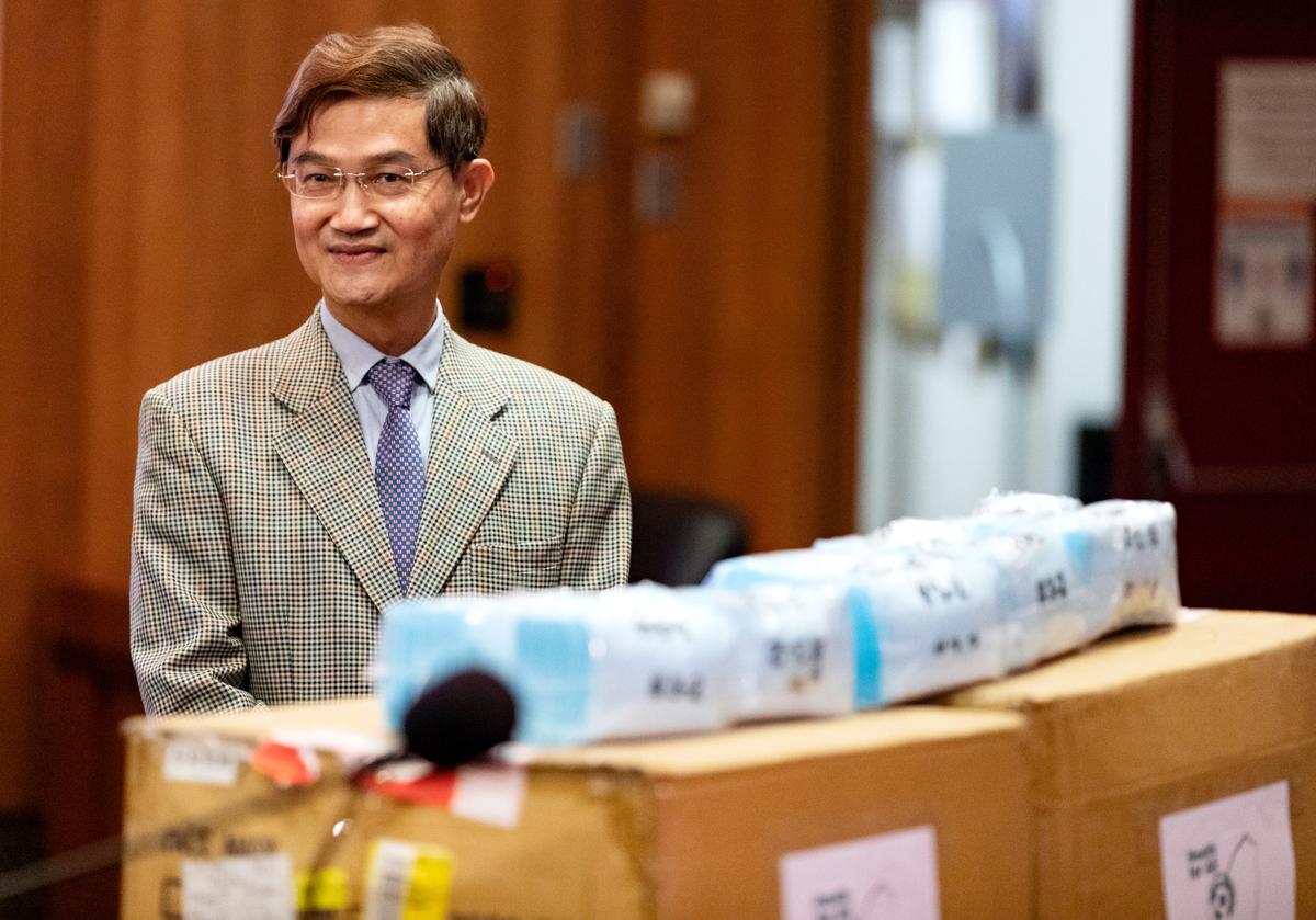 Taiwan Donates 20,000 Masks to Orange County