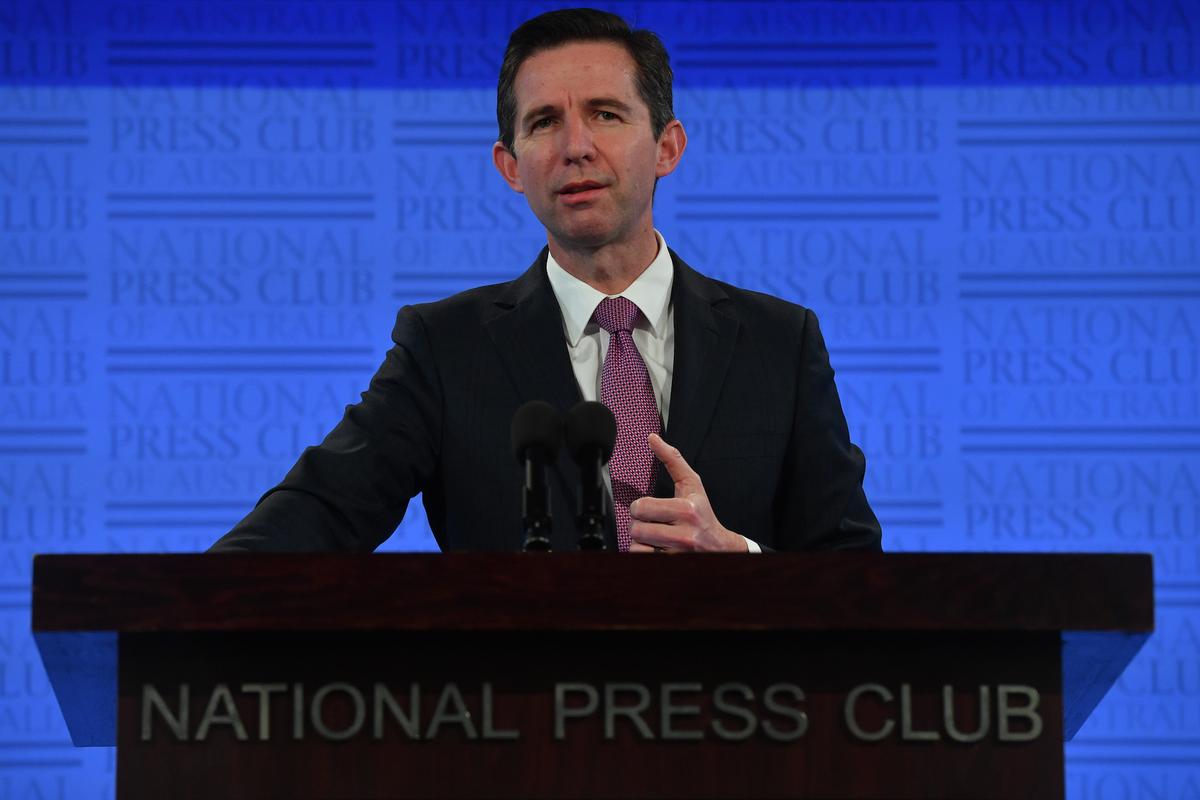 Overseas Travel Not Likely to Resume for Australians Until 2021