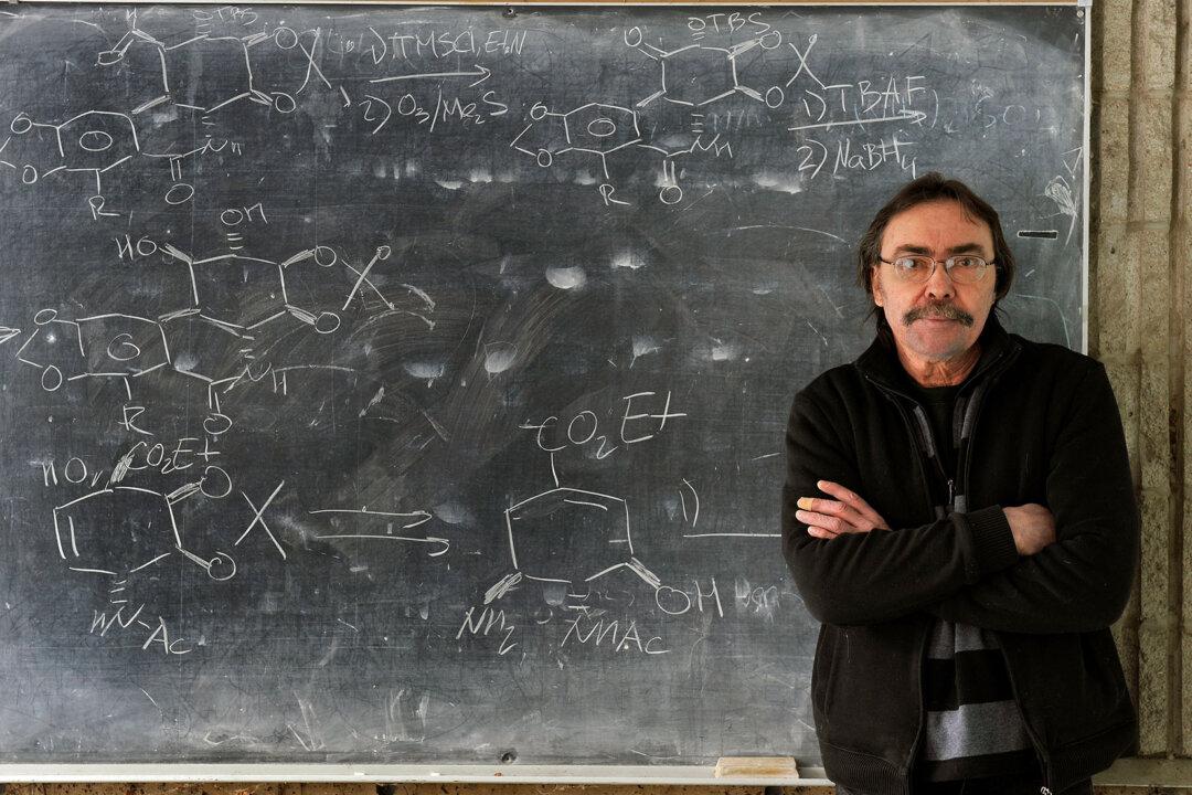 Show Trial of Distinguished Professor Over Essay a Disgrace