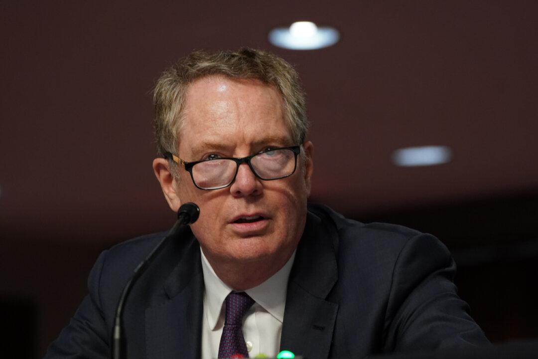 Lifting China Tariffs to Tame Inflation Is ‘Foolish’ Move, Trump’s Trade Chief Lighthizer Says