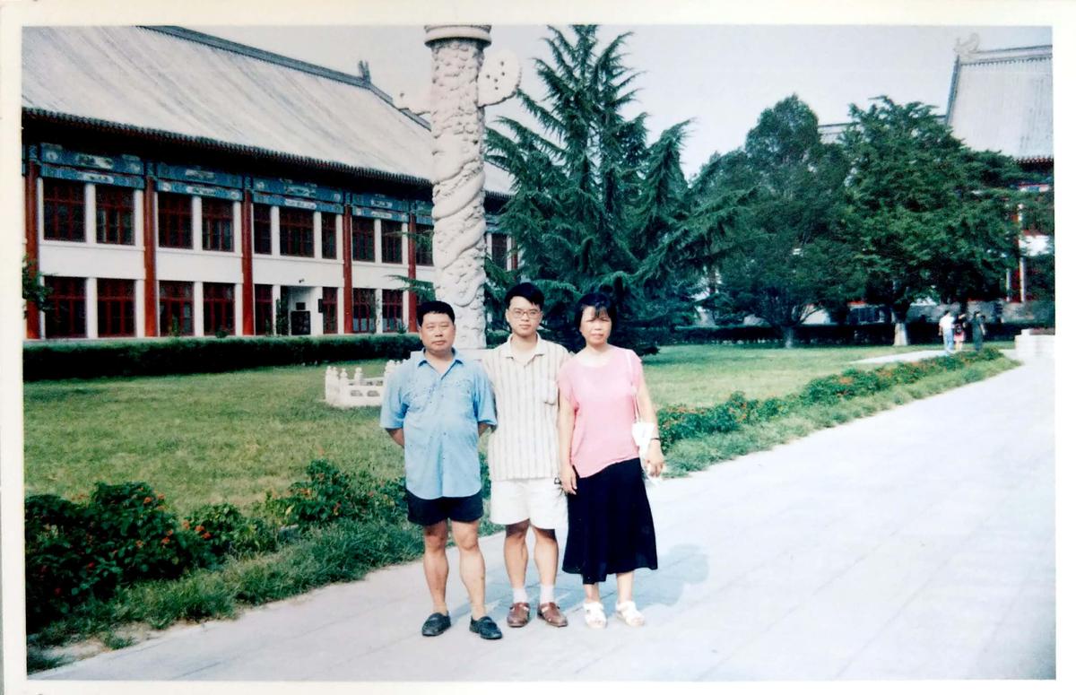 Remembering a Father Who Loved Teaching Art