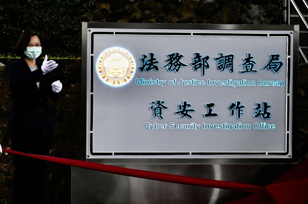 3 Former Political Aides in Taiwan Arrested on Suspicion of Being Chinese Spies