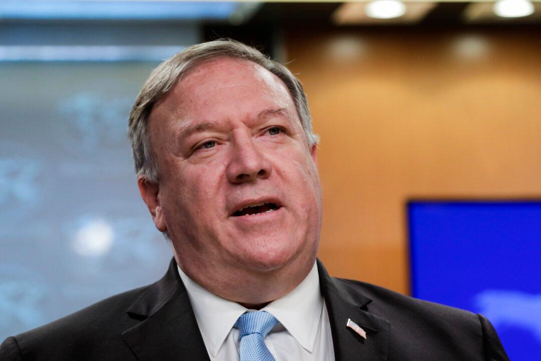 Pompeo, Mnuchin Accuse Bolton of Lying in New Book