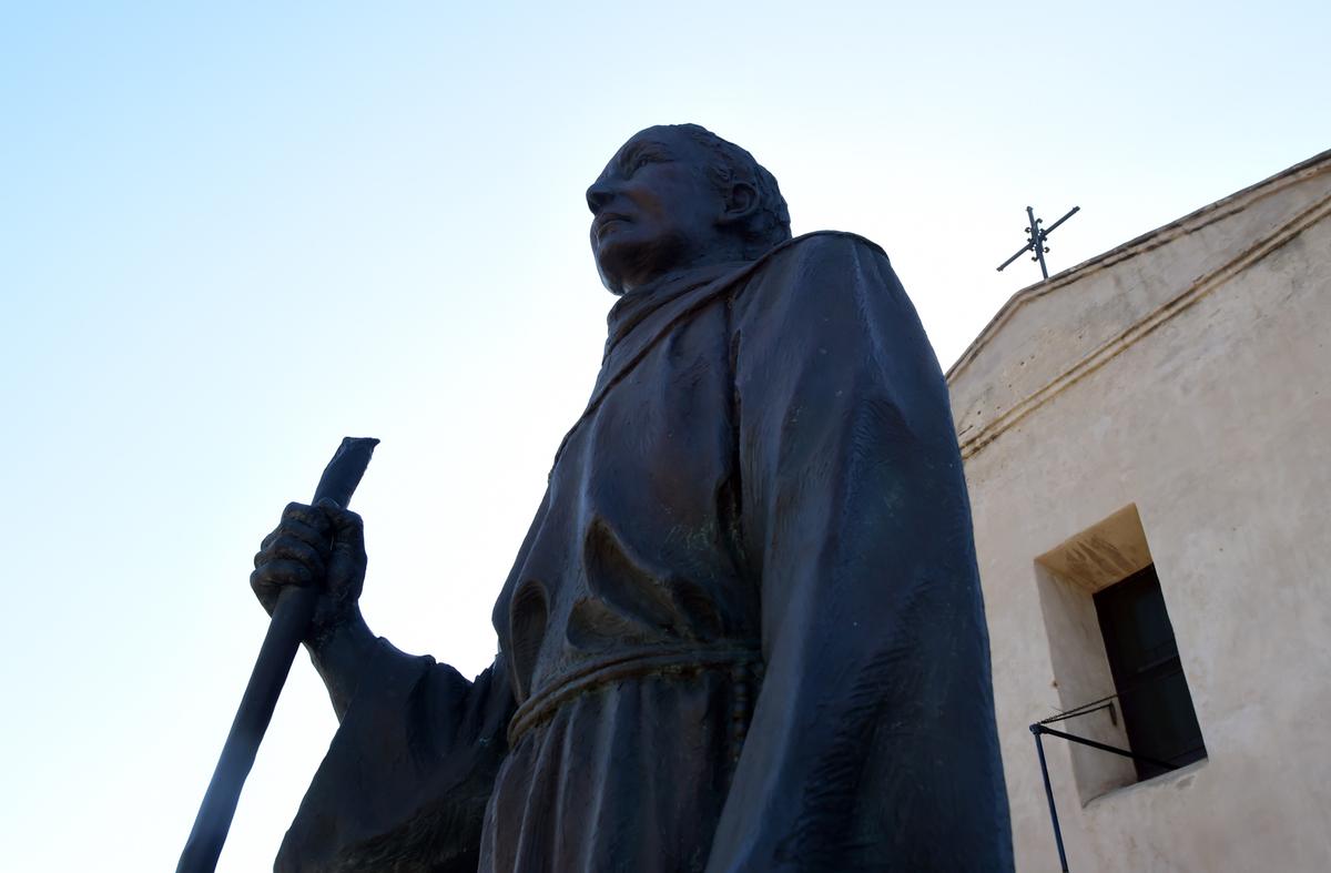 Vandals Topple Statues of Francis Scott Key, Ulysses S. Grant