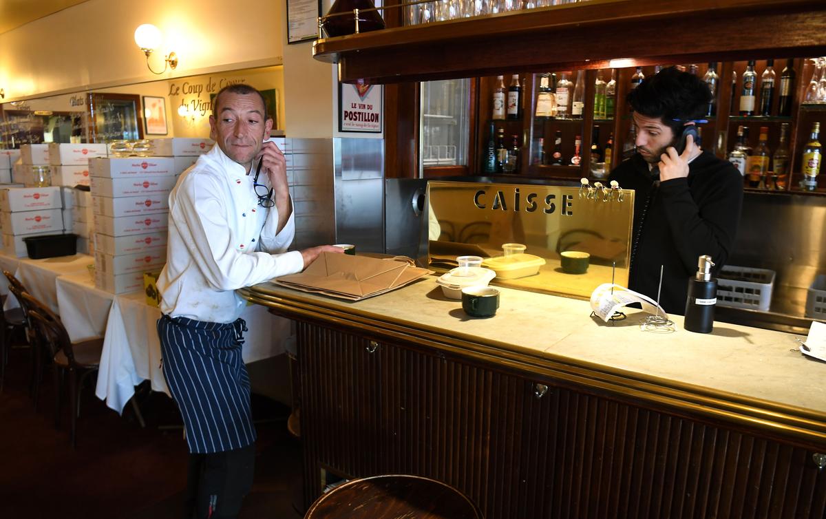 Victorian Virus Hotspots Identified; Pubs, Cafes, Restaurants Badly Affected.