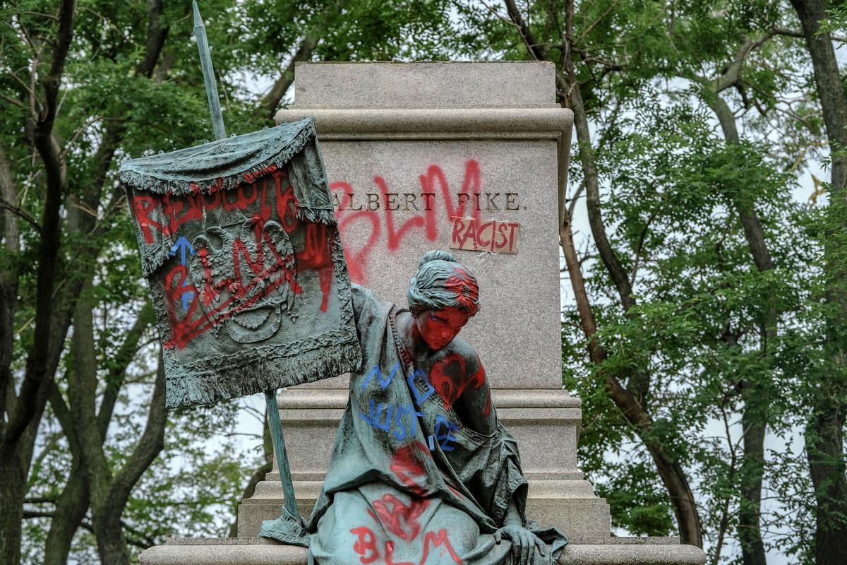 Nashville Suburb Sues to Rename Streets Honoring Confederate Generals