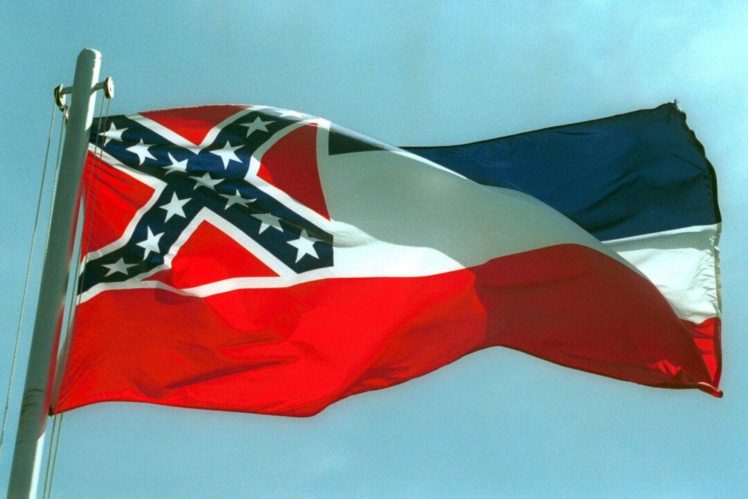 Mississippi to Choose New State Flag After Vote to Remove Confederate Symbol